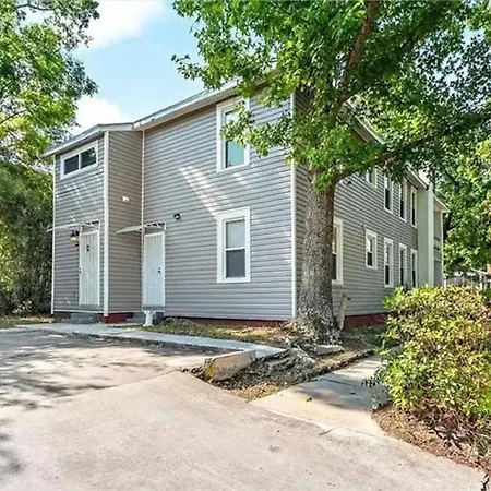 Southern Charm At Its Best Near South Historic District